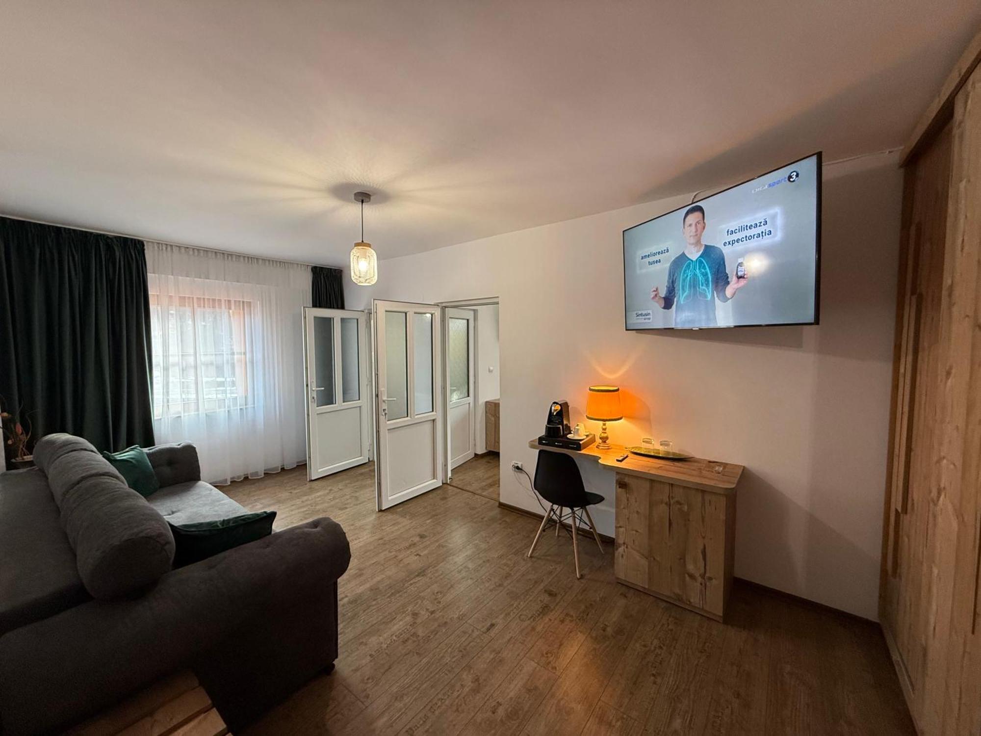 Conacul Radacinilor Petroşani Exterior foto