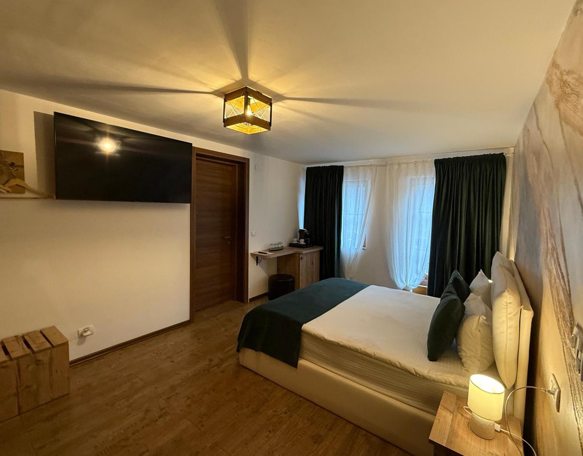 Conacul Radacinilor Petroşani Exterior foto